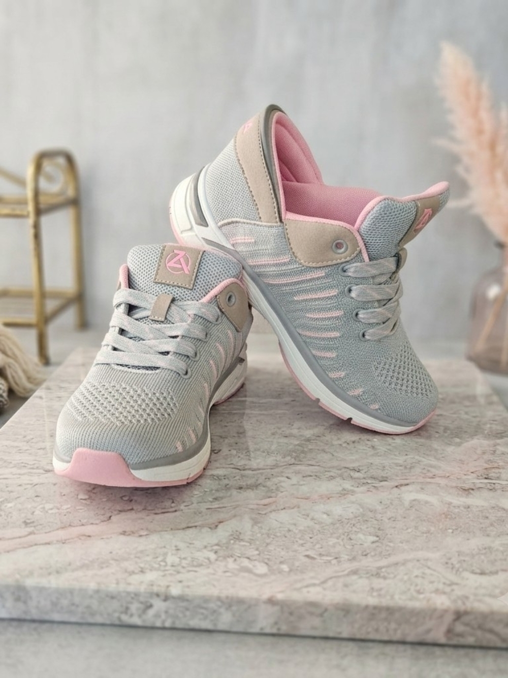 Zeba Women's Hands Free Slip On Sneakers Rose Gray Size 8 NEW (No Box)